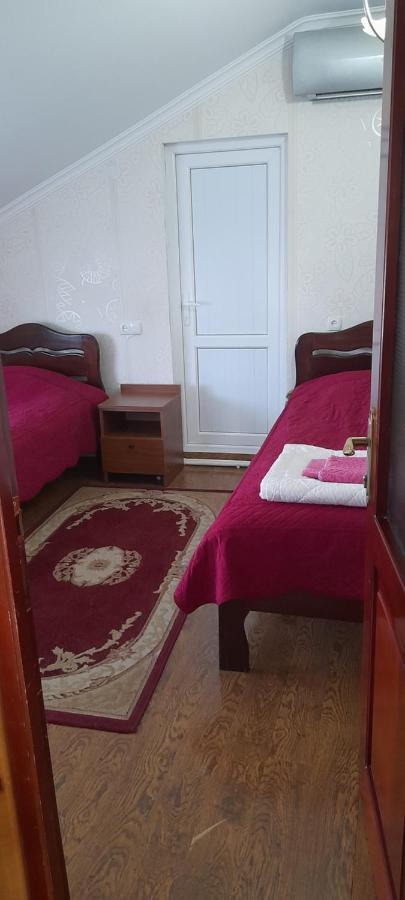 Nona Guest House Shilda Екстериор снимка