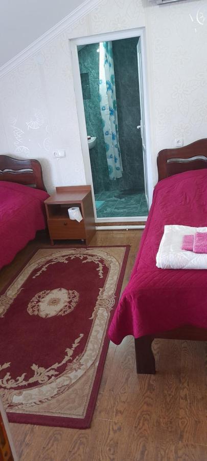 Nona Guest House Shilda Екстериор снимка
