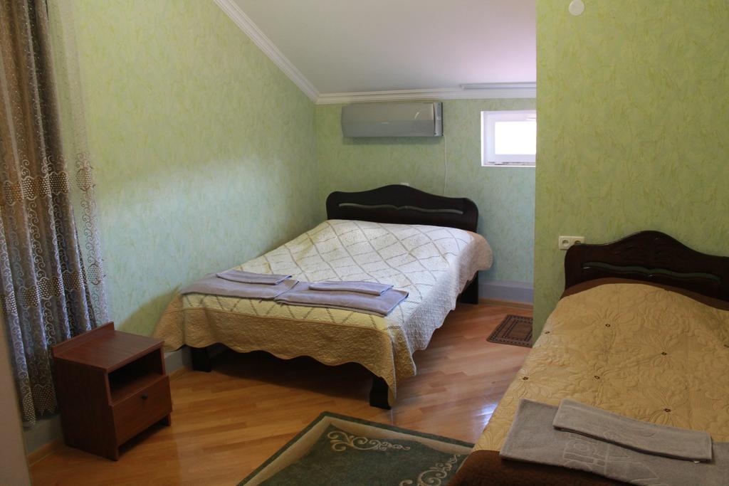 Nona Guest House Shilda Екстериор снимка