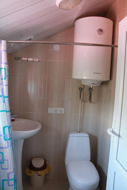 Nona Guest House Shilda Екстериор снимка