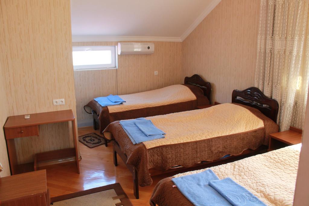 Nona Guest House Shilda Екстериор снимка